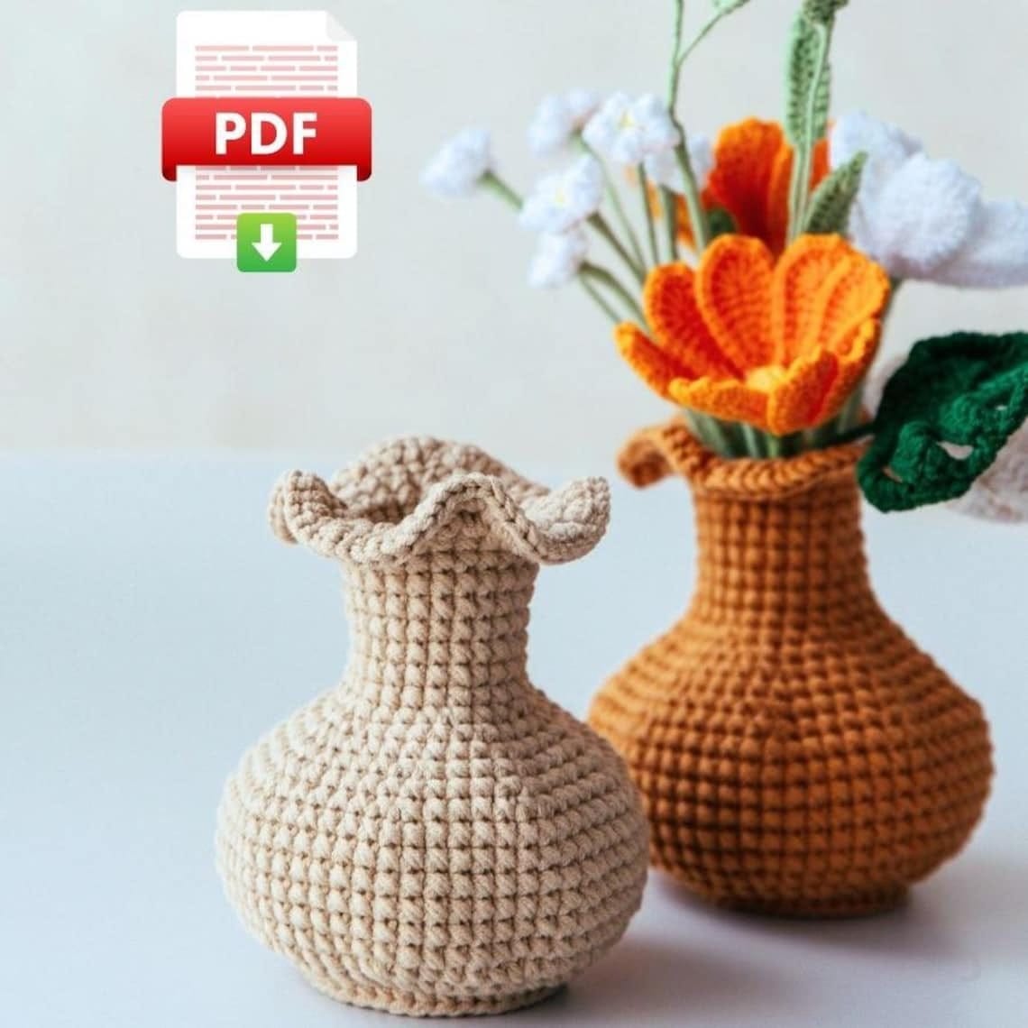 Crochet Mini Vase – Digital Pattern & Video Guide Crochet mini vase digital pattern and video guide for DIY project.